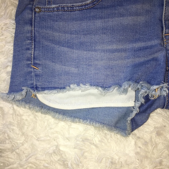 𝗦𝗸𝘆 𝗕𝗹𝘂𝗲 𝗦𝗵𝗼𝗿𝘁 𝗦𝗵𝗼𝗿𝘁𝘀 - Picture 4 of 8